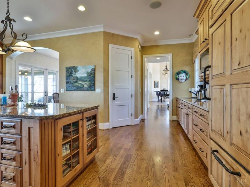 5112 Shattuc Avenue, Cincinnati, OH 45208 Photo 16