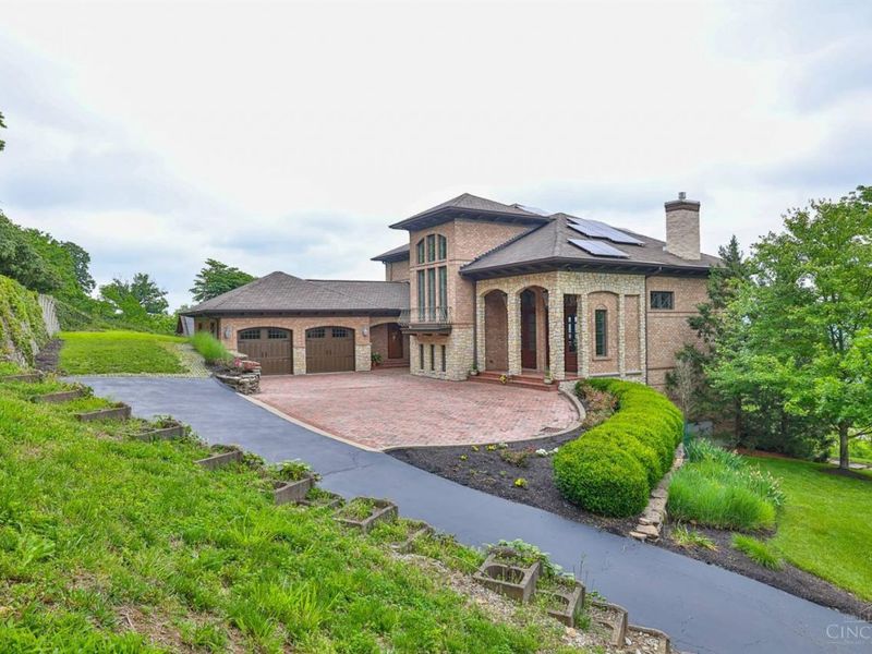 5112 Shattuc Avenue, Cincinnati, OH 45208 Photo 2