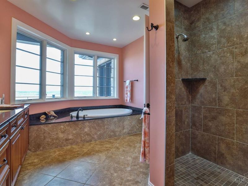 5112 Shattuc Avenue, Cincinnati, OH 45208 Photo 29