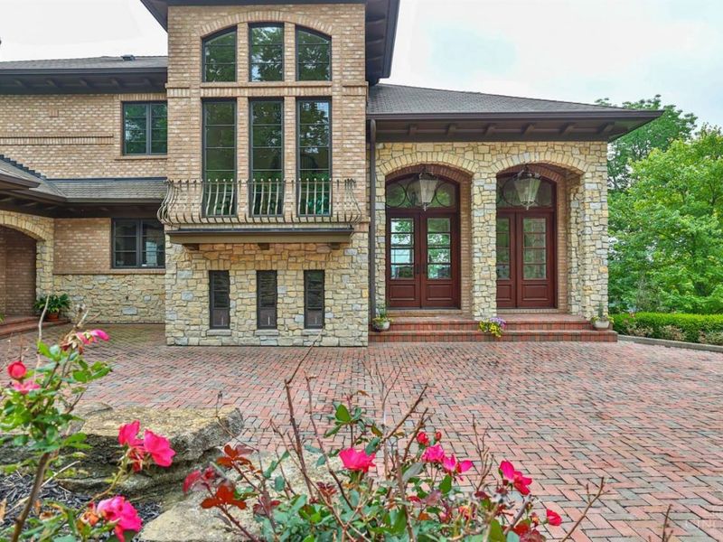 5112 Shattuc Avenue, Cincinnati, OH 45208 Photo 4