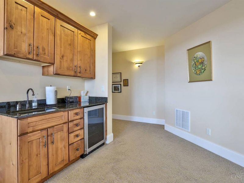 5112 Shattuc Avenue, Cincinnati, OH 45208 Photo 41