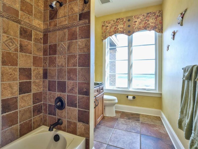 5112 Shattuc Avenue, Cincinnati, OH 45208 Photo 43