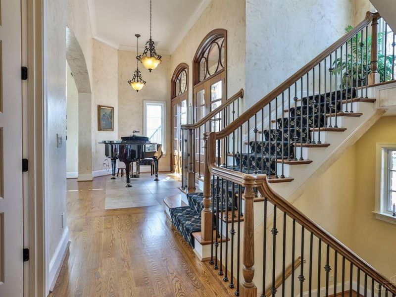 5112 Shattuc Avenue, Cincinnati, OH 45208 Photo 5