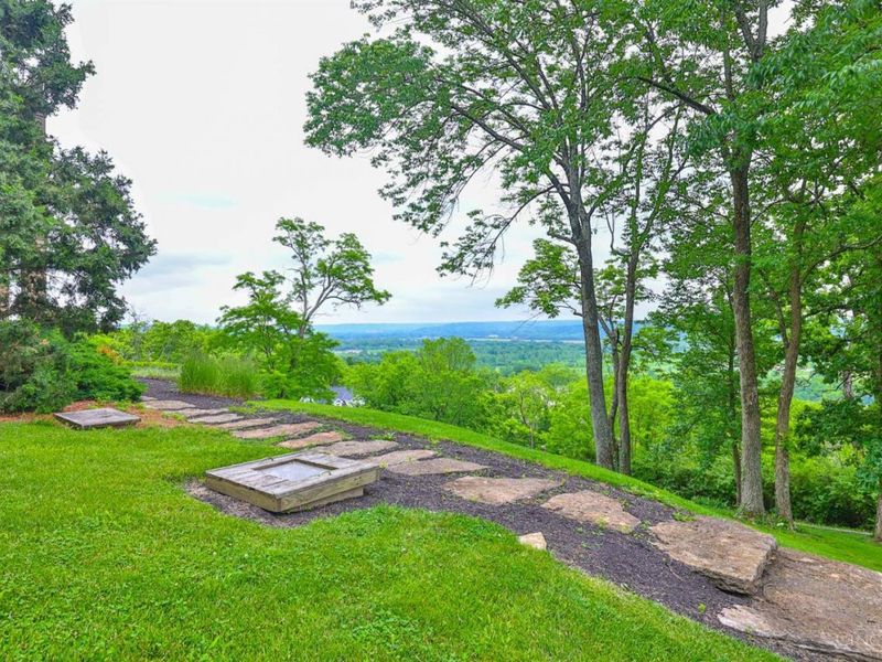 5112 Shattuc Avenue, Cincinnati, OH 45208 Photo 57