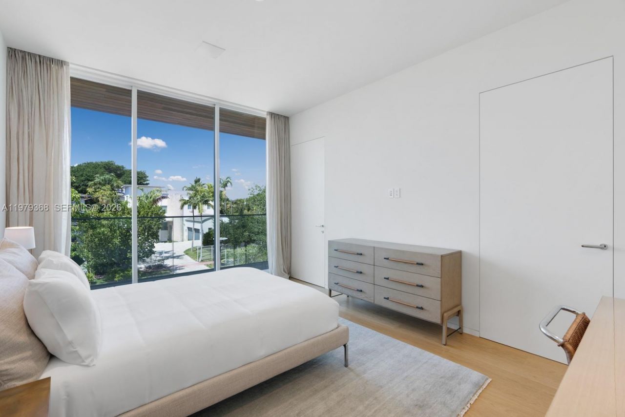 1051 W 48th St , Unit 4, Miami Beach, FL 33140 Photo