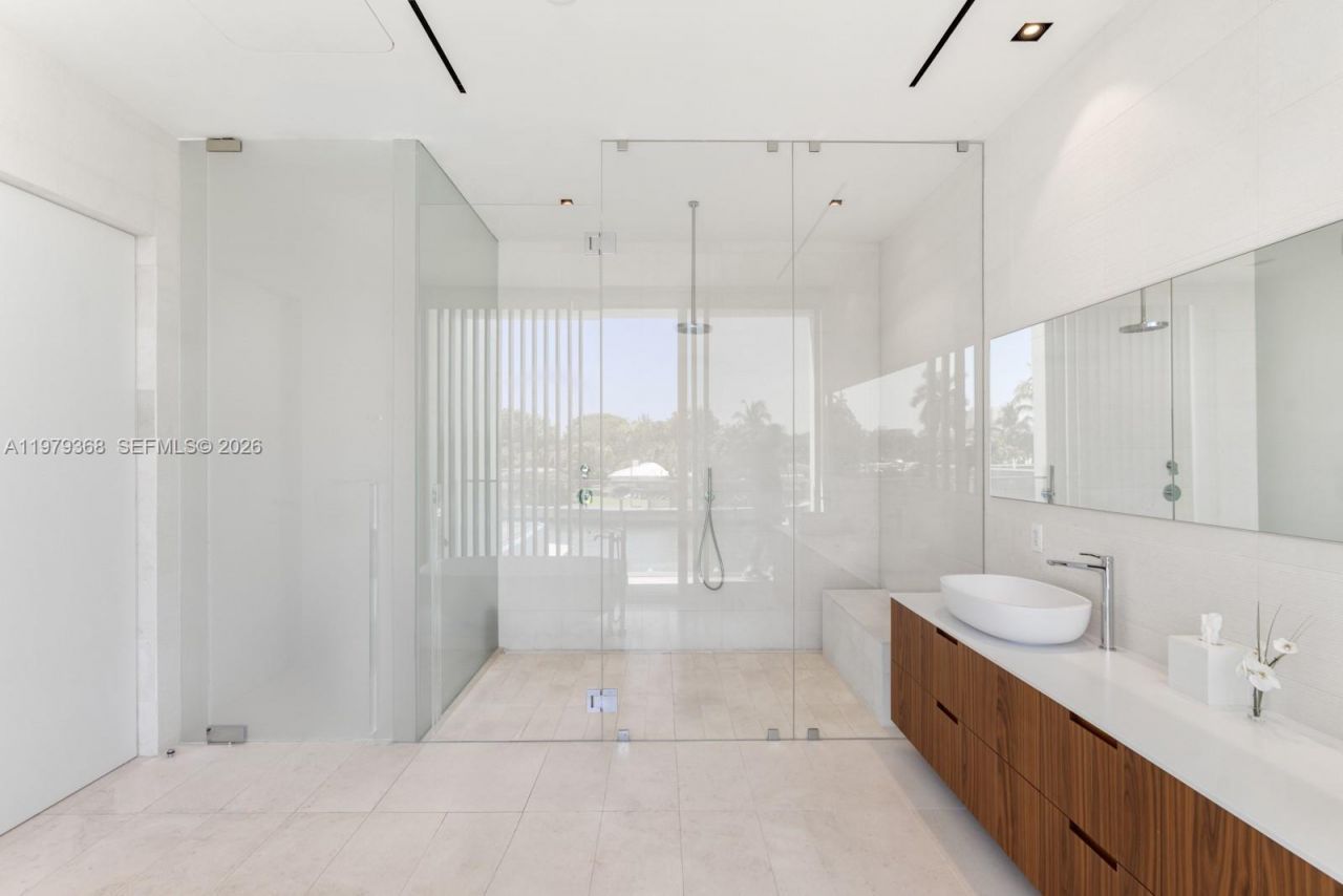 1051 W 48th St , Unit 4, Miami Beach, FL 33140 Photo