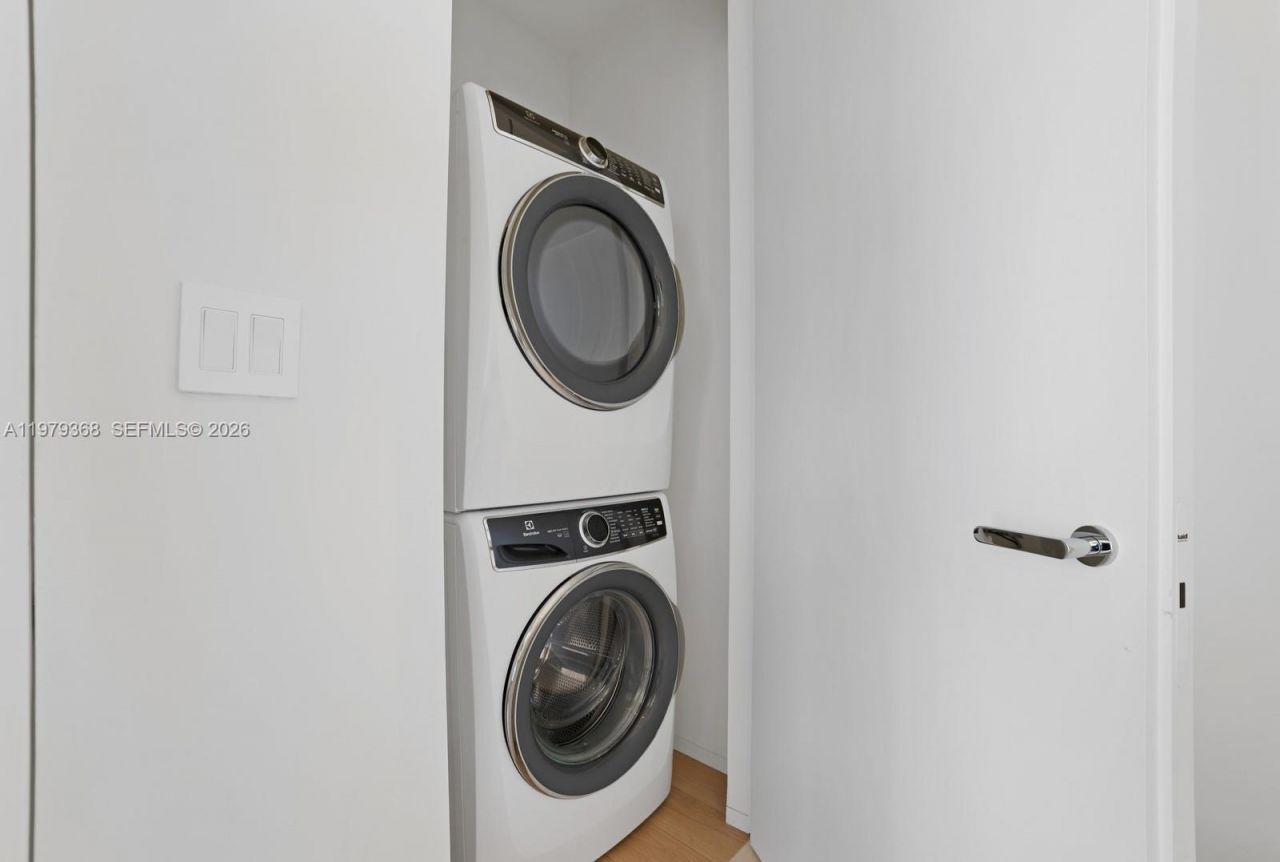 1051 W 48th St , Unit 4, Miami Beach, FL 33140 Photo