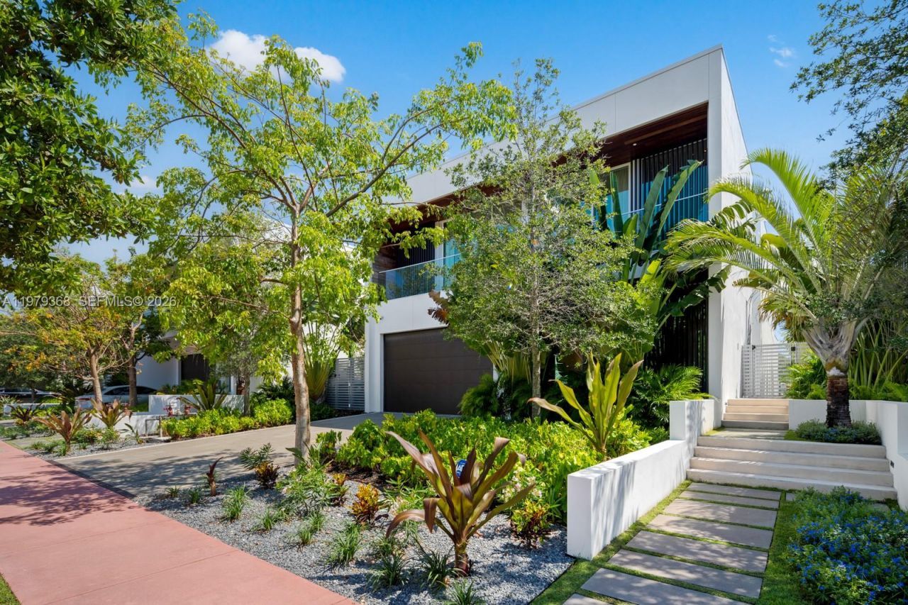 1051 W 48th St , Unit 4, Miami Beach, FL 33140 Photo