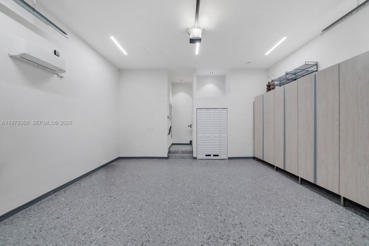 1051 W 48th St , Unit 4, Miami Beach, FL 33140 Photo