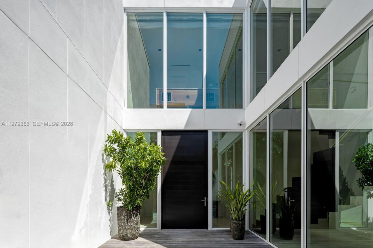 1051 W 48th St , Unit 4, Miami Beach, FL 33140 Photo