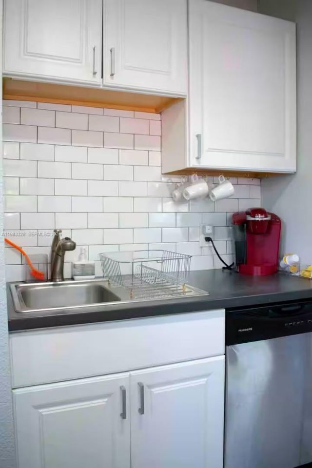 1009 Tequesta, Fort Lauderdale, FL 33311 Photo