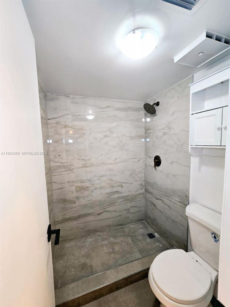 20130 NE 3rd Ct , Unit 6, Miami, FL 33179 Photo