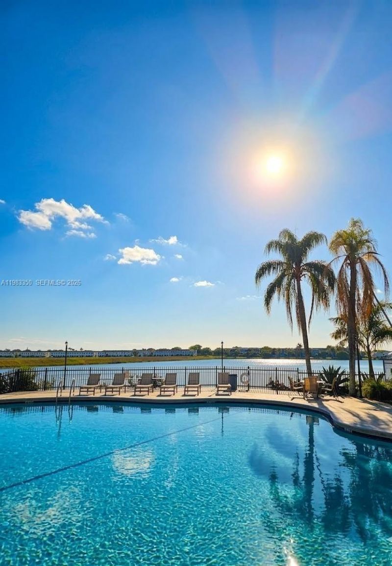 20130 NE 3rd Ct , Unit 6, Miami, FL 33179 Photo