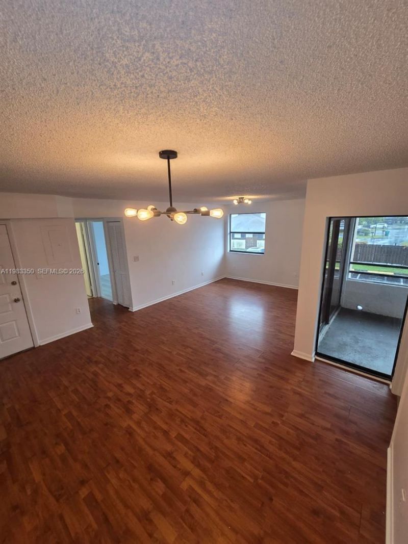 20130 NE 3rd Ct , Unit 6, Miami, FL 33179 Photo