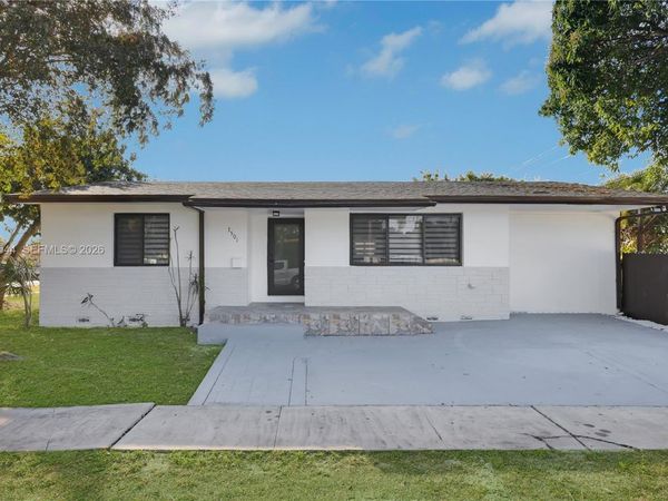 7501 Raleigh St , Hollywood, FL 33024