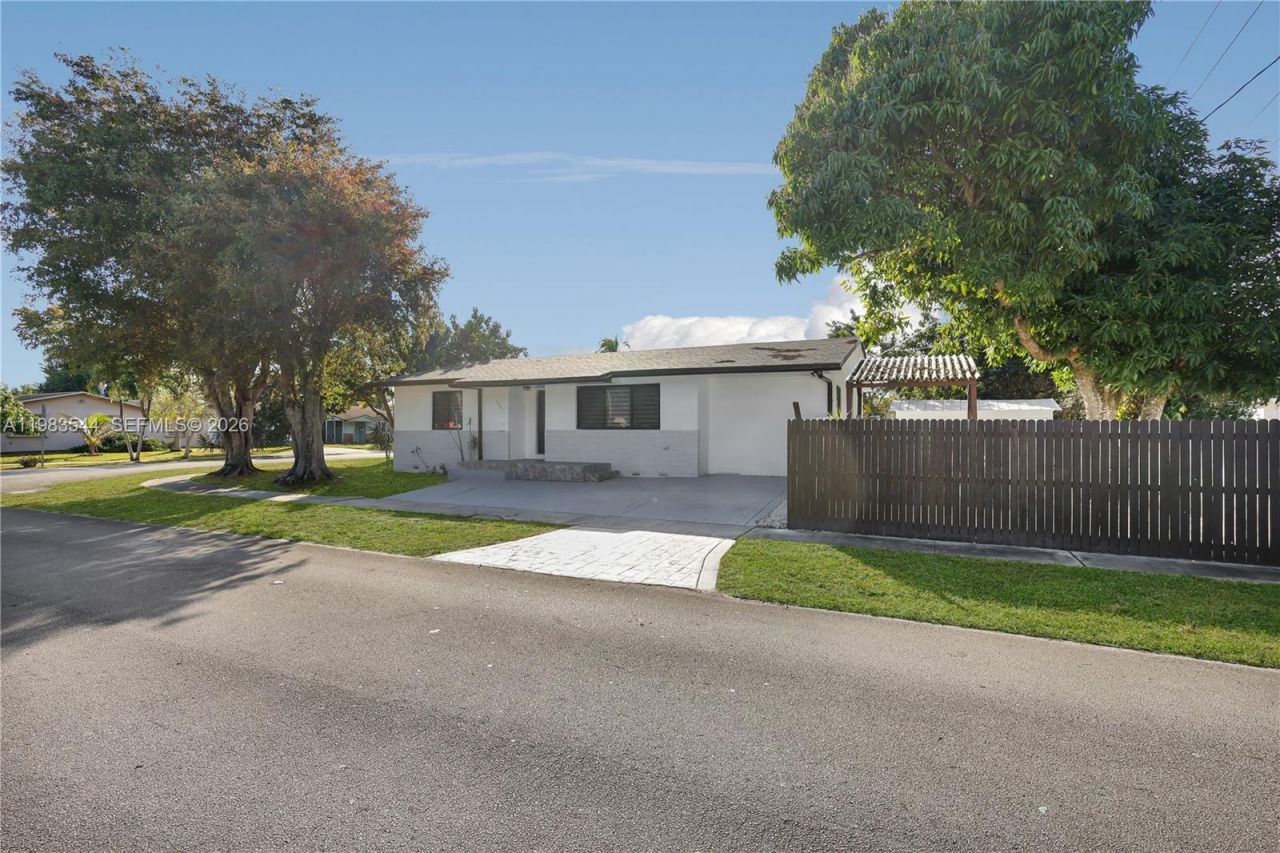 7501 Raleigh St , Hollywood, FL 33024 Photo