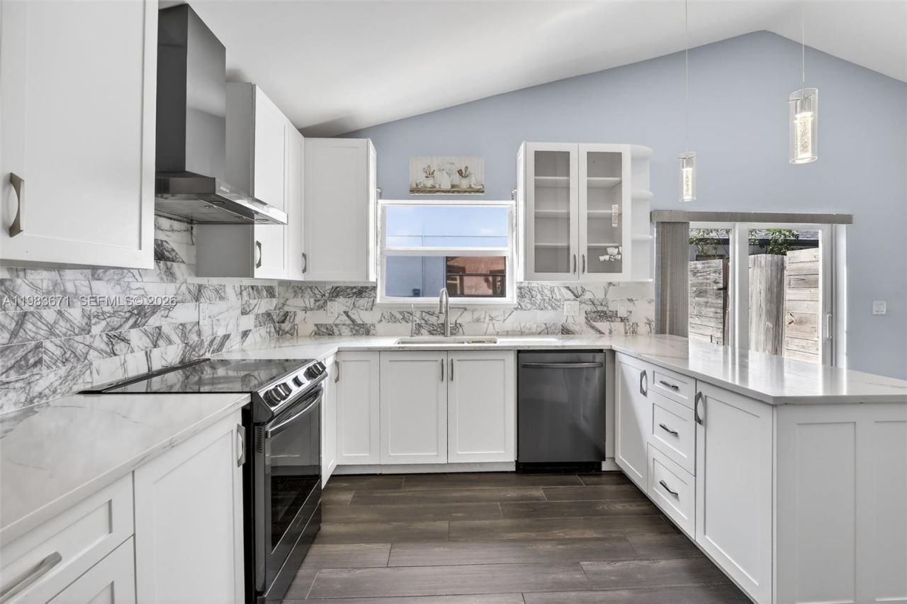 8301 NW 52nd St , Lauderhill, FL 33351 Photo