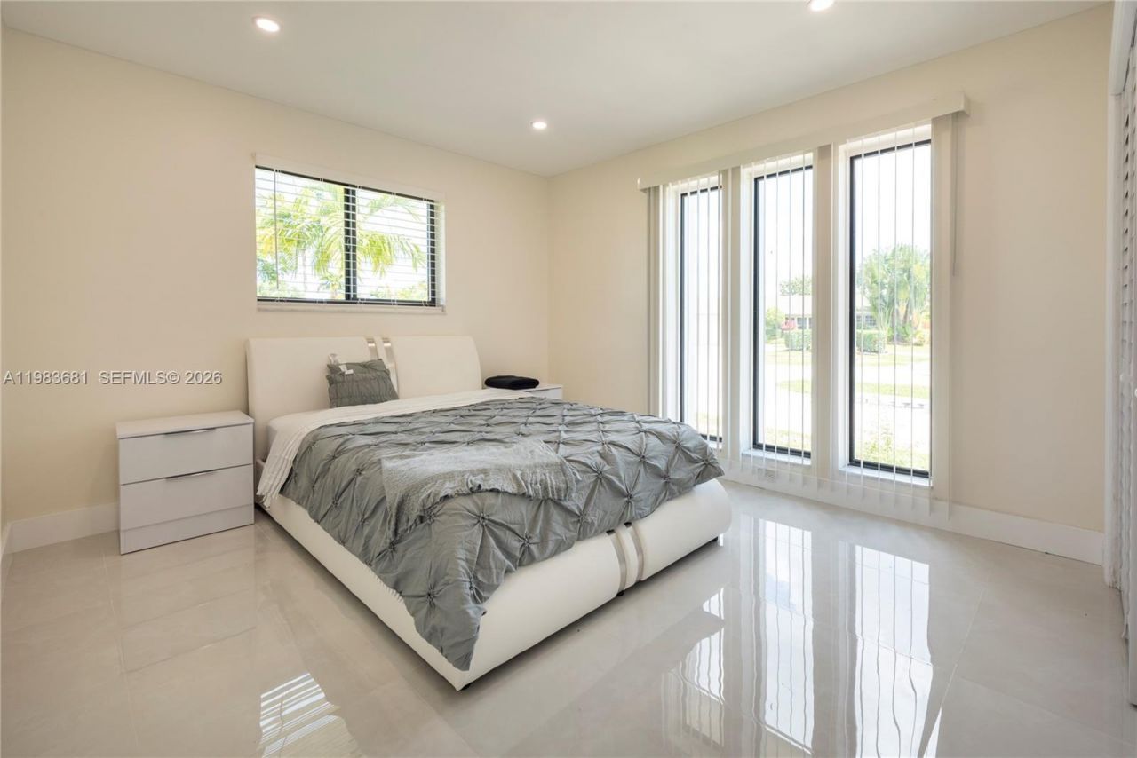 4700 Mckinley St , Hollywood, FL 33021 Photo