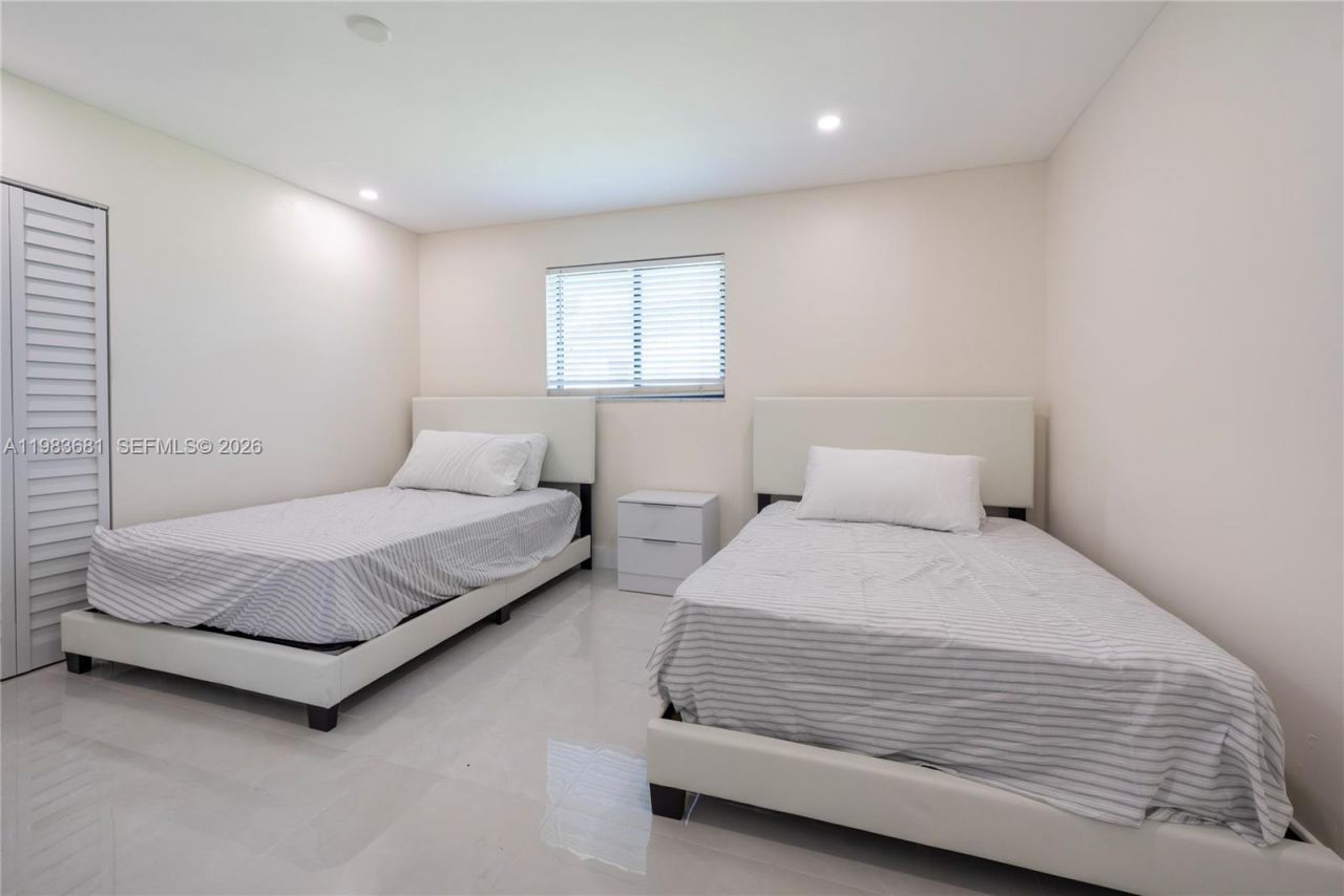 4700 Mckinley St , Hollywood, FL 33021 Photo