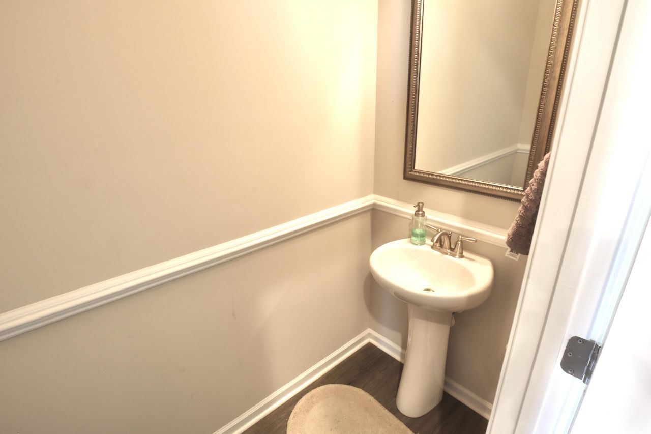 103 Yorkshire Drive Photo 10