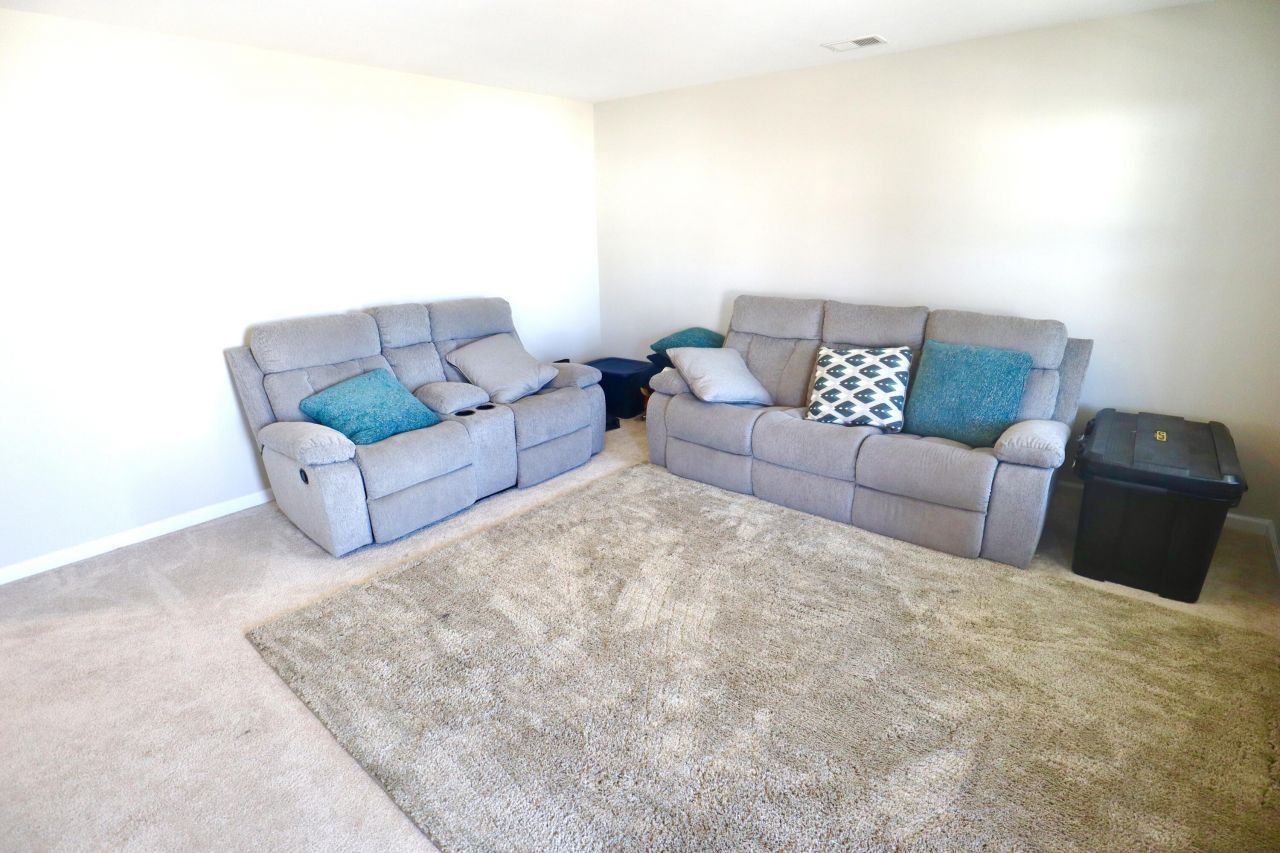 103 Yorkshire Drive Photo 22