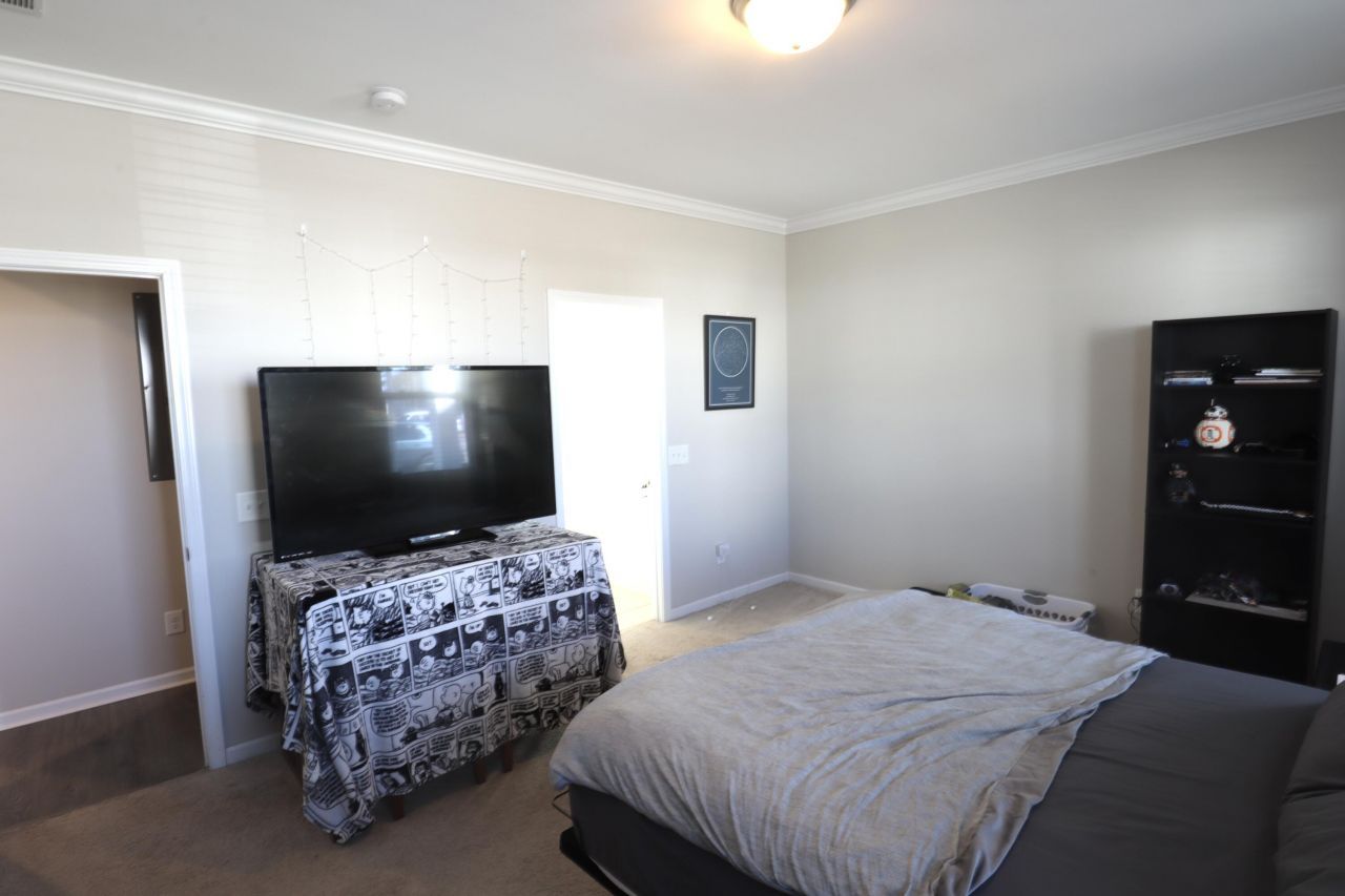 103 Yorkshire Drive Photo 5