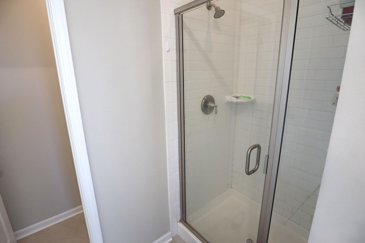 103 Yorkshire Drive Photo 8