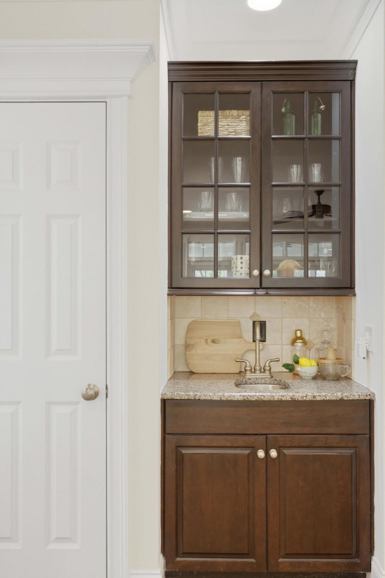 2296 Middlesex Street Photo 18