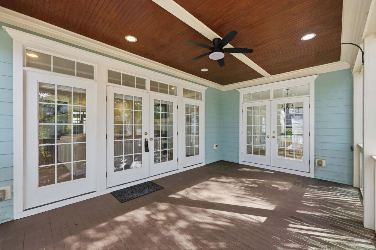 2296 Middlesex Street Photo 20