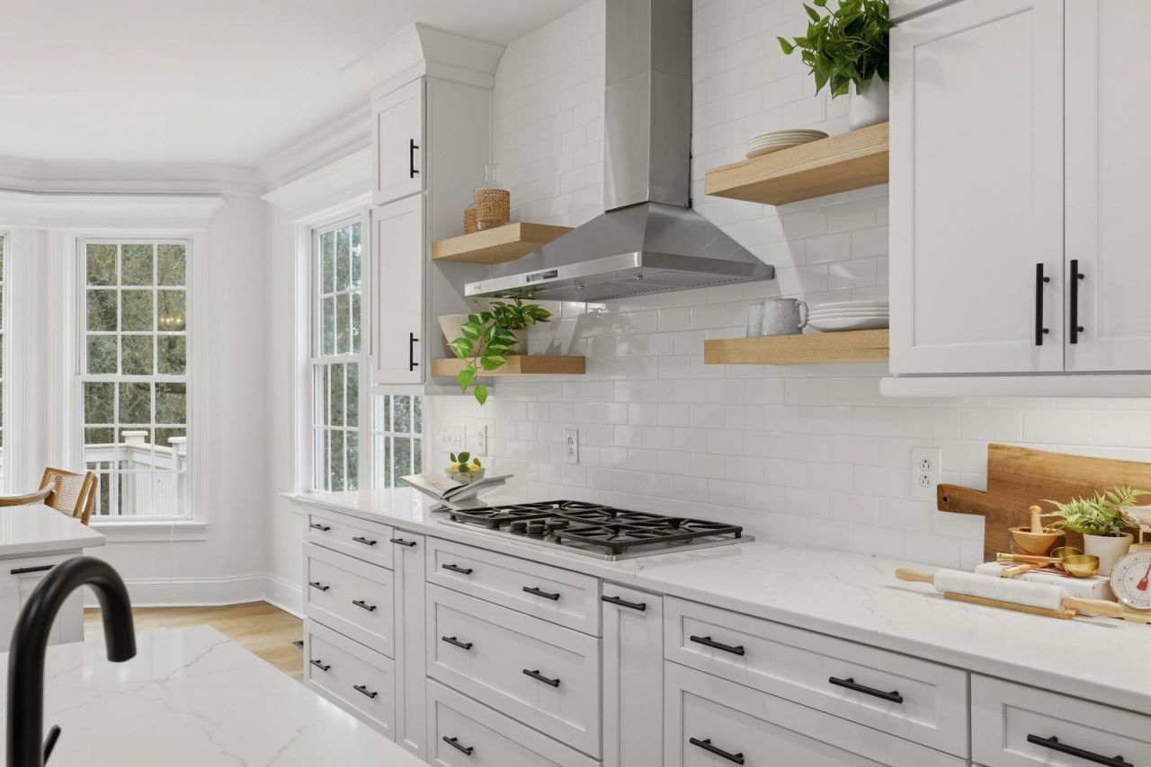 2296 Middlesex Street Photo 21