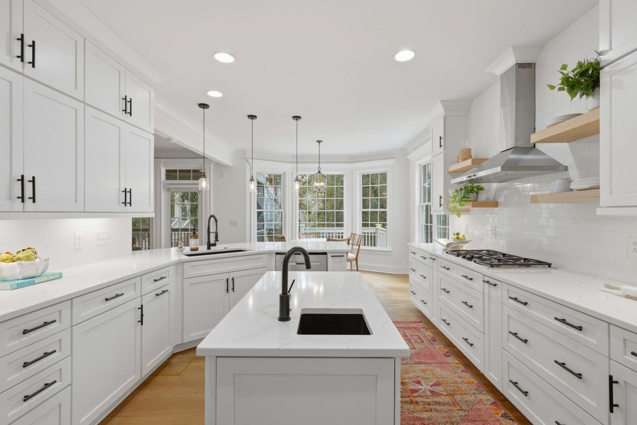 2296 Middlesex Street Photo 22