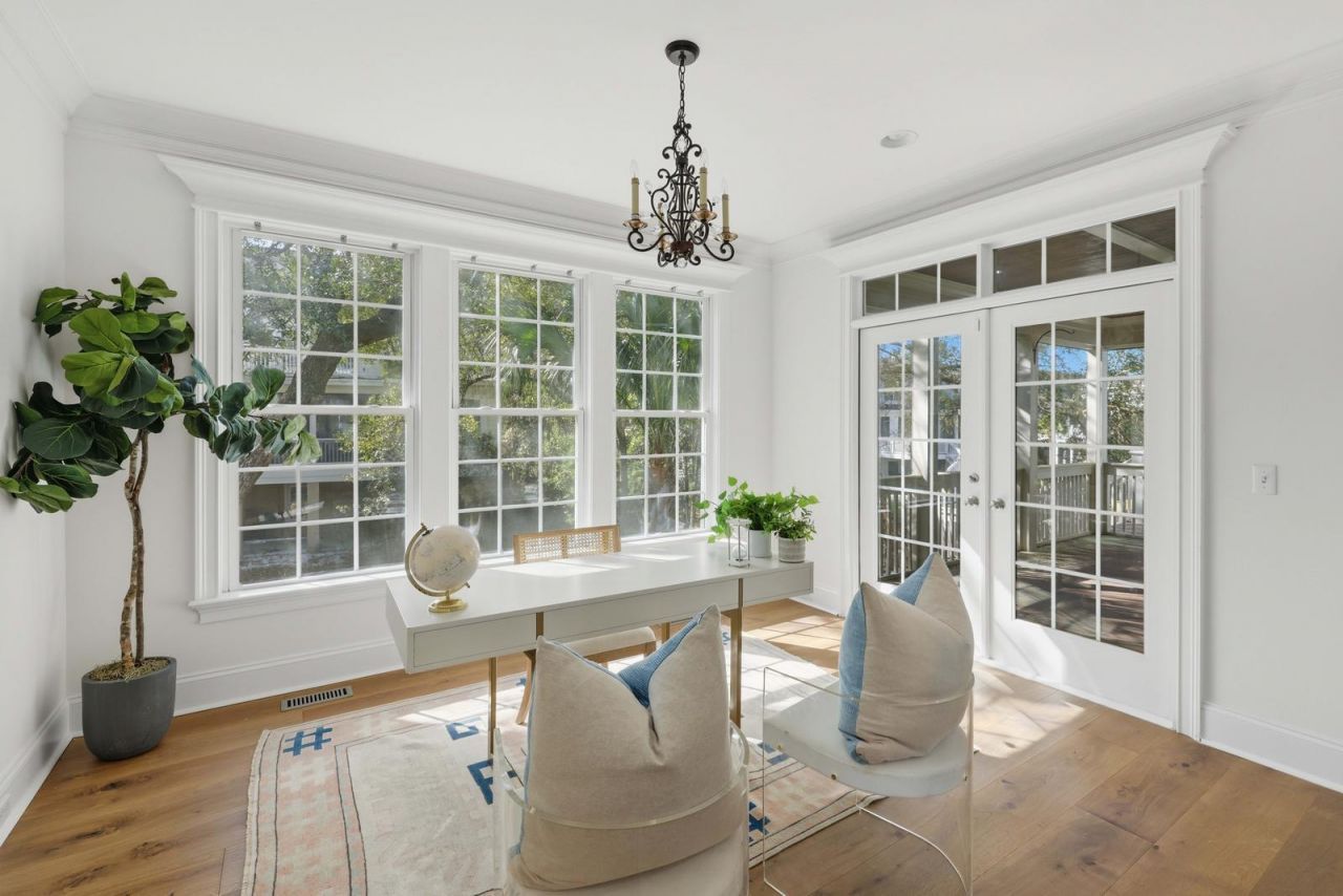 2296 Middlesex Street Photo 30