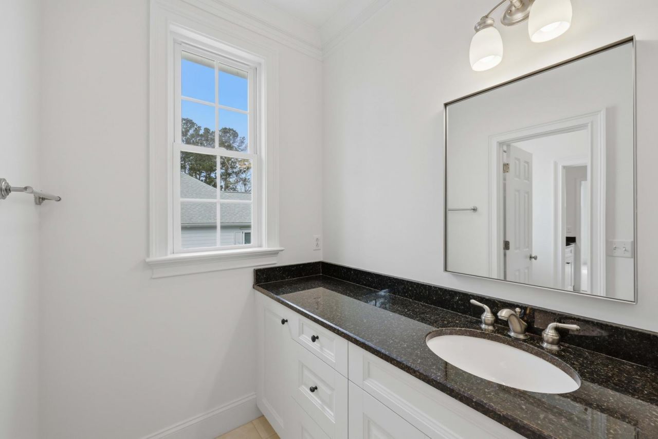 2296 Middlesex Street Photo 51