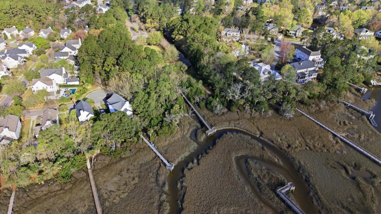 2296 Middlesex Street Photo 59