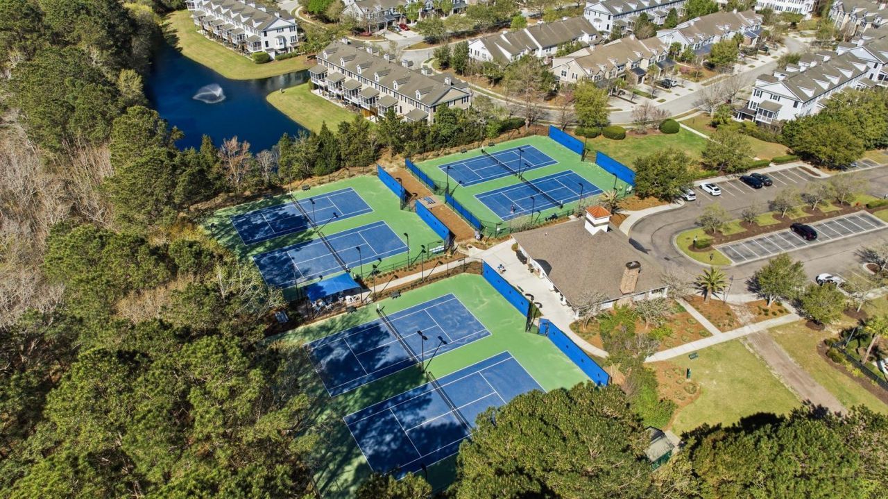 2296 Middlesex Street Photo 61