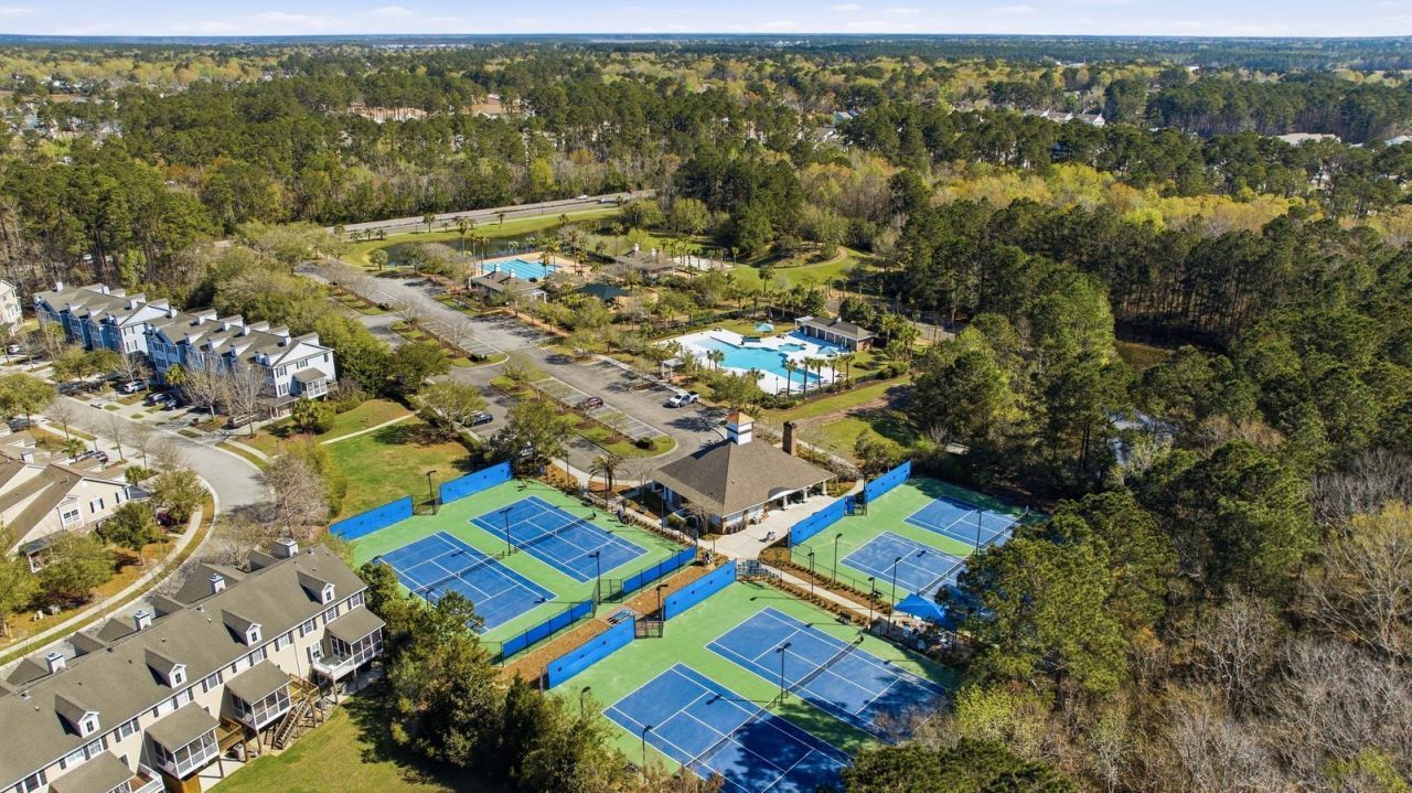 2296 Middlesex Street Photo 62