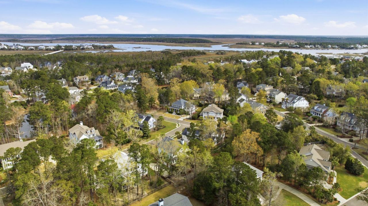 2296 Middlesex Street Photo 63