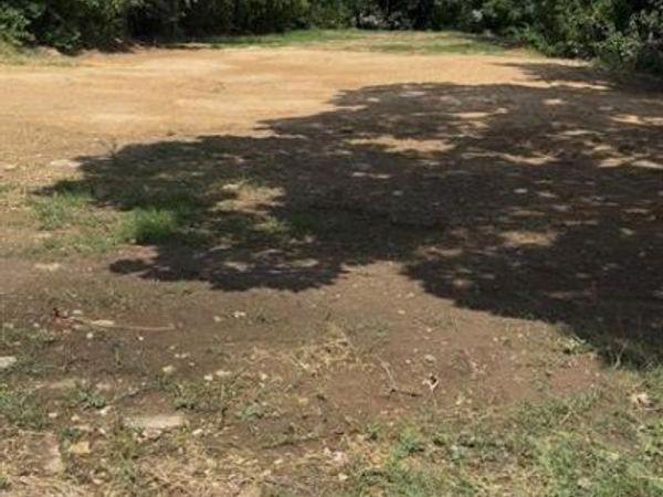 1329 Ash Crescent Street, Fort Worth, TX 76104