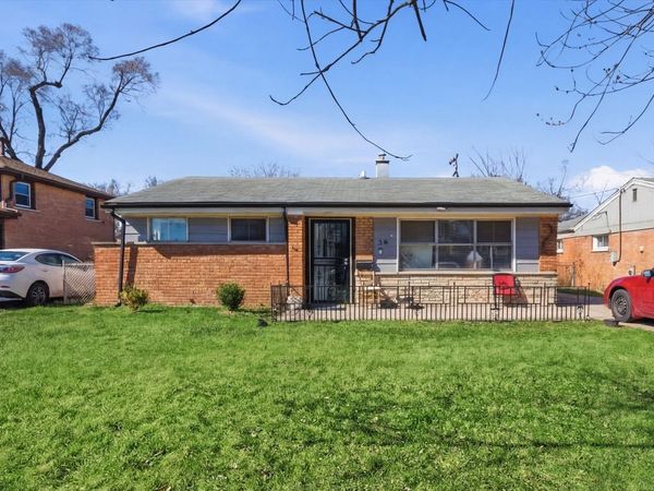 1424 Burnham Avenue , Calumet City, IL 60409