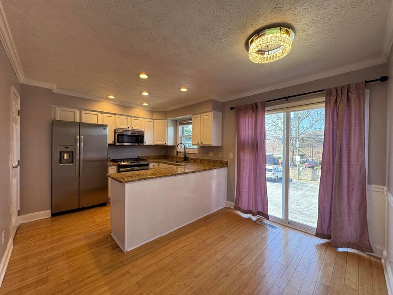 3493 Sunset Drive, Columbus, OH 43221 Photo 3