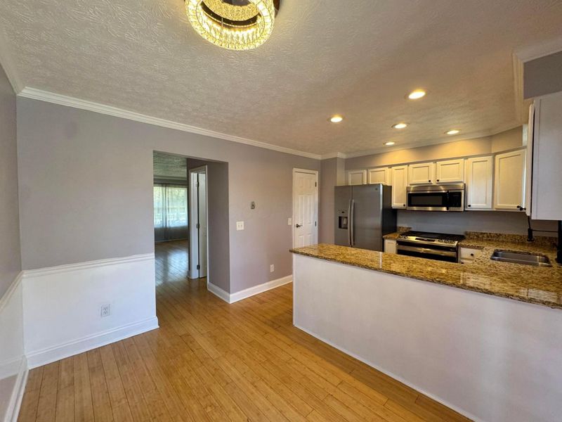 3493 Sunset Drive, Columbus, OH 43221 Photo 6