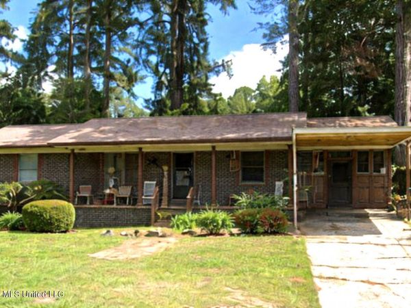 806 64th Avenue, Meridian, MS 39307