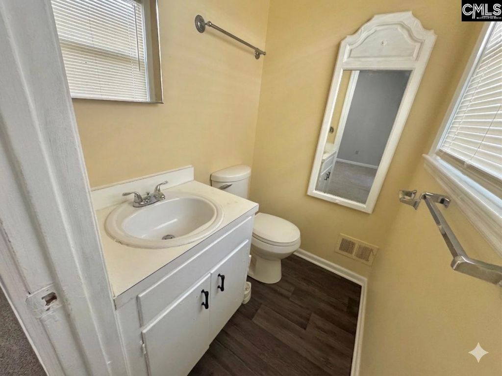 114 Penelope Lane Photo 18