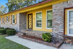 114 Penelope Lane photo 4