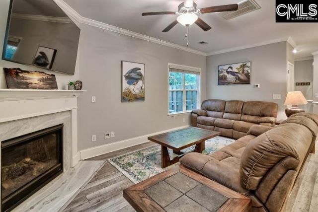 627 Calabria Court Photo 16