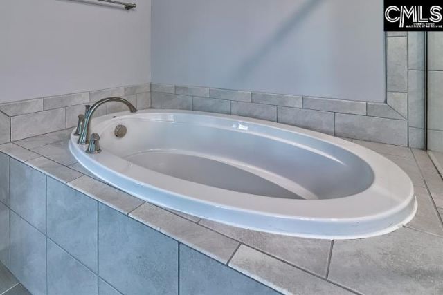 627 Calabria Court Photo 29