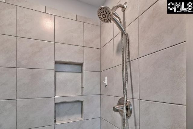 627 Calabria Court Photo 31