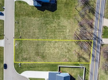 5599 Shadow Ridge Circle NW, North Canton, OH 44720