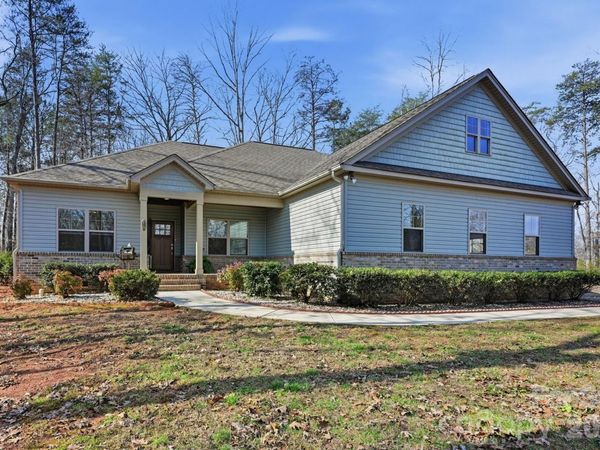 4582 Sagittarius Circle, Denver, NC 28037