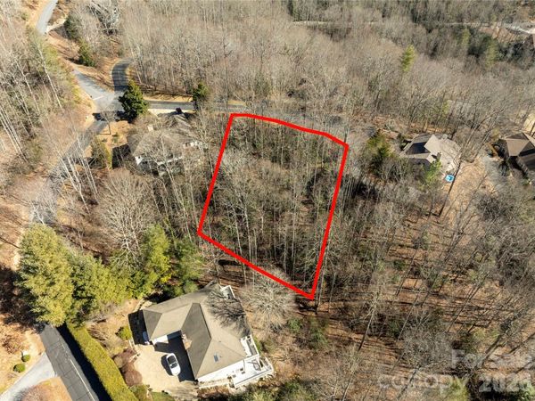2310 Golf Club Court , Hendersonville, NC 28739